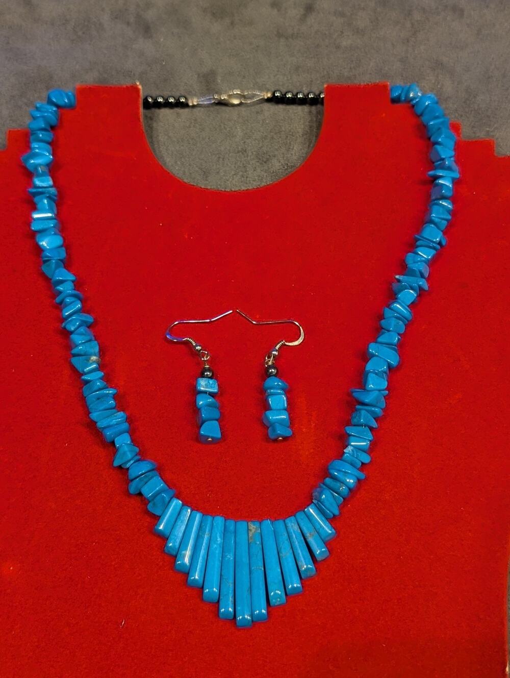 Beautiful Natural Dyed Turquoise Necklace Fashion Necklace And Earring Set New